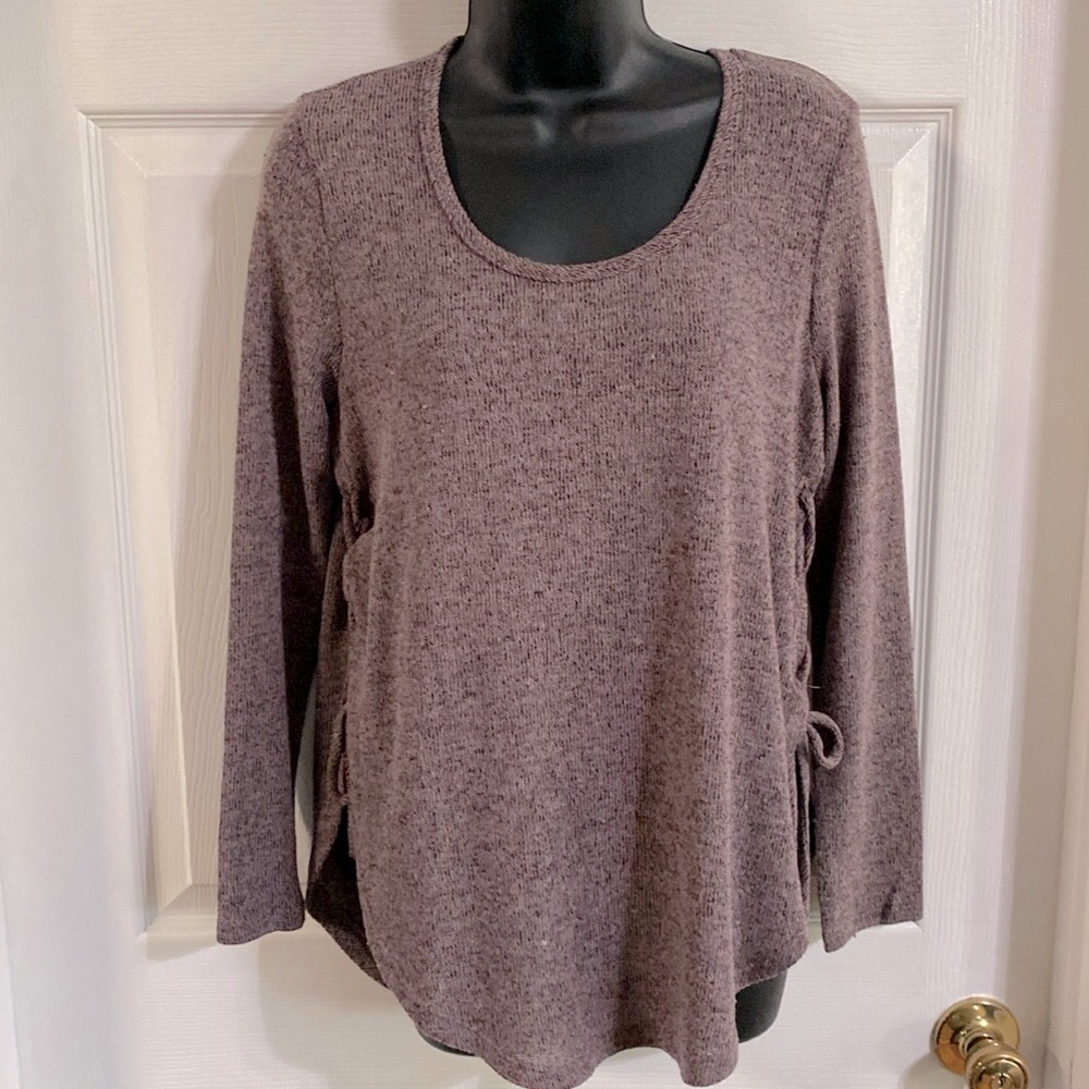Wasabi+Mint mauve long sleeved top, size small, NWT.